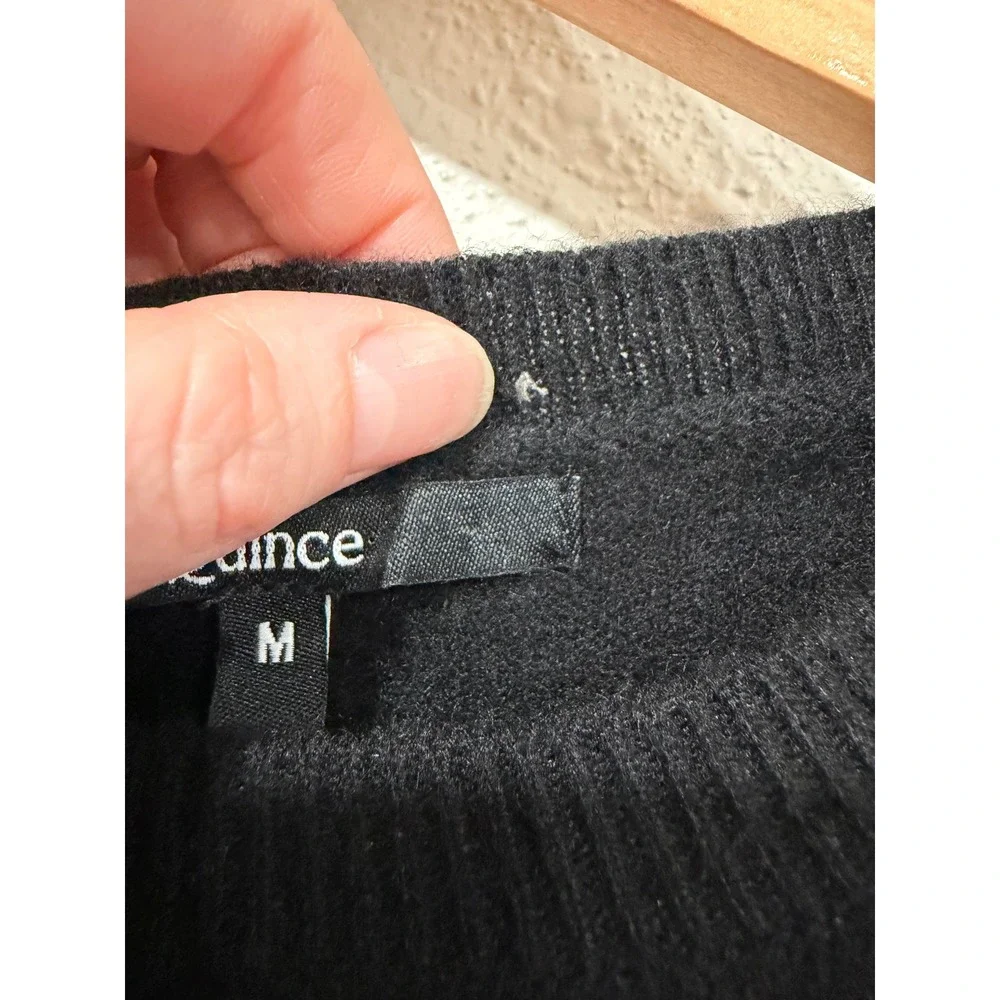 Quince Mongolian Cashmere Crewneck Sweater M Black Minimalist Chic Quiet Luxury